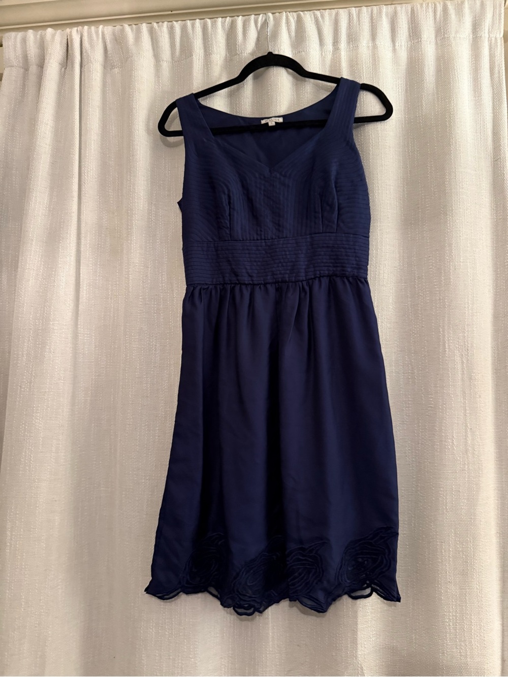 Early 2000s Walter Sleeveless Navy Midi Dress with Embroidered Hem size 4